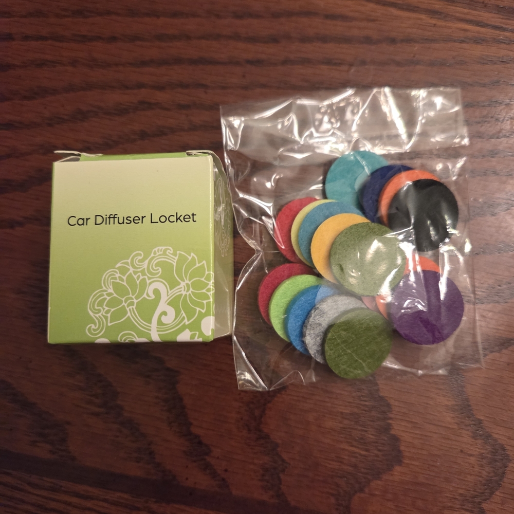 Tree Of LifeCar Diffuser Locket with Multi-Color Pads